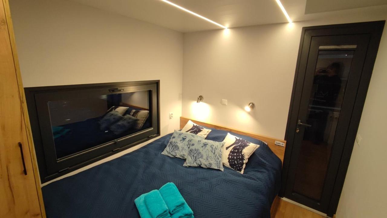 Houseboat Water King Apartament Plywajacy Dom Na Wodzie, 7 Os Wrocław Buitenkant foto